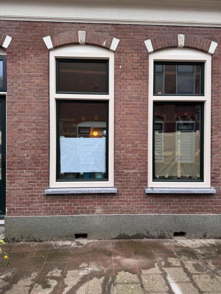 Afgeronde installatie van hoogwaardige kunststof kozijnen in Vlaardingen