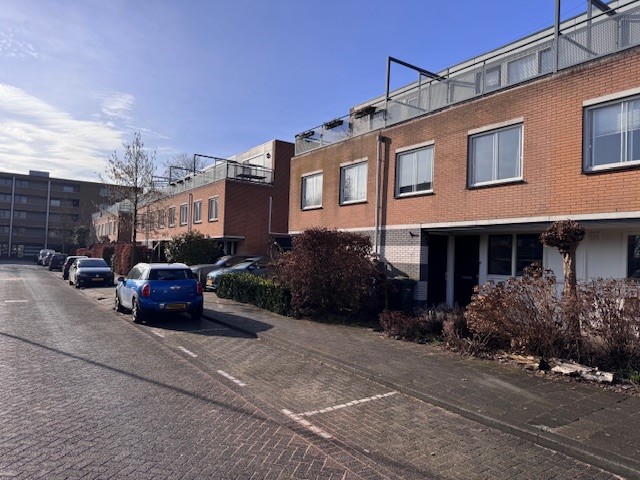aluminium schuifpui geplaatst in de Jan Beyerinckstraat Rotterdam
