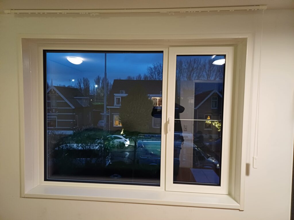 Hoogwaardige kunststof kozijnen geïnstalleerd in Rotterdam-woning voor betere isolatie