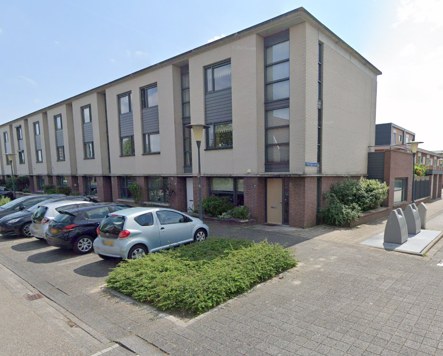 Installatie van aluminium kozijnen in Loosduinenstraat Zoetermeer