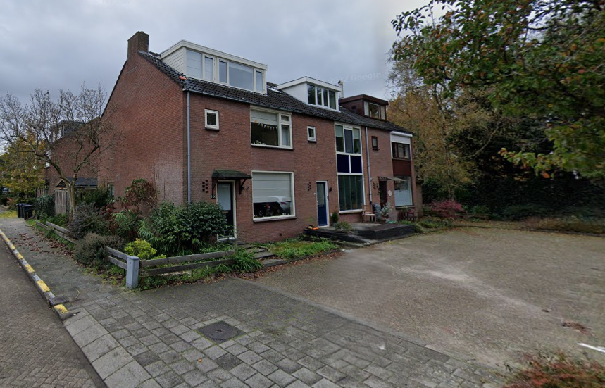 Nieuw geplaatste kunststof kozijnen aan de Dominee van Couwenhovelaan in Bergschenhoek